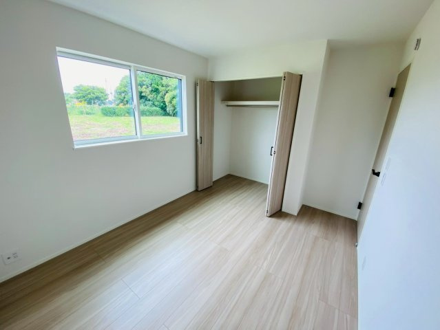 七栄０２期　新築戸建ての洋室