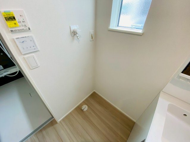 七栄０２期　新築戸建てのランドリースペース