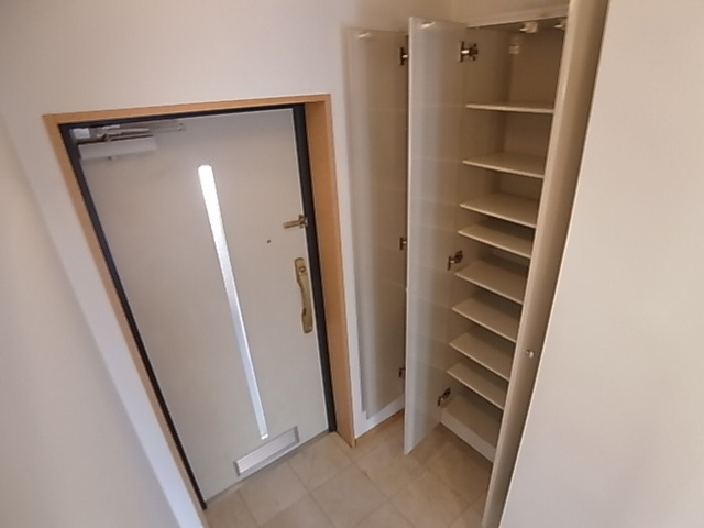 神戸市兵庫区新開地４丁目の賃貸マンションの玄関|玄関（シューズボックス）