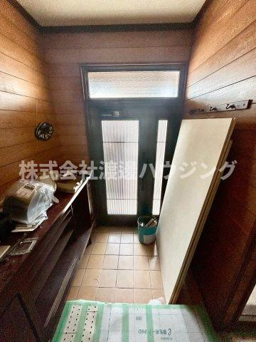 箕面市今宮2丁目一戸建の玄関