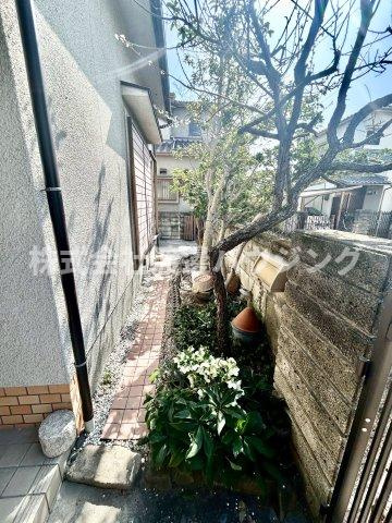 箕面市今宮2丁目一戸建の庭