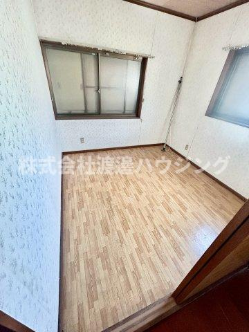 箕面市今宮2丁目一戸建の洋室