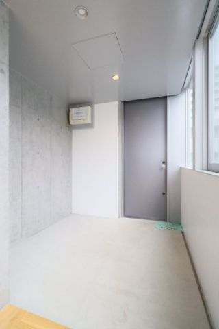 Mon-naka　Apartment　Terraceの玄関