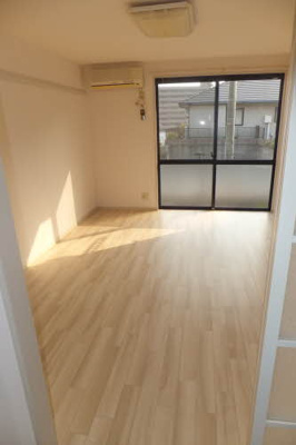 【洋室】 | フレグランス上尾E棟