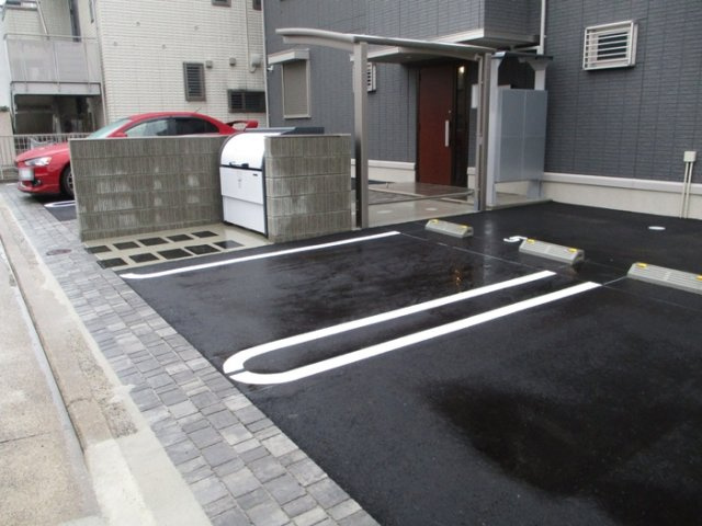 カーサ　フェリーチェの駐車場