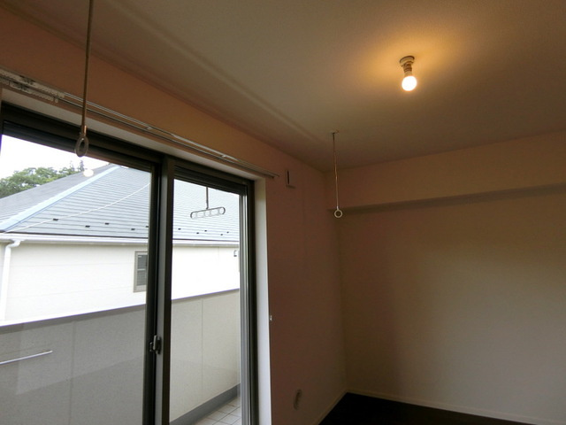 Ｗｉｓｔｅｒｉａ　ｇａｒｄｅｎの居間・リビング|★室内物干しフック★