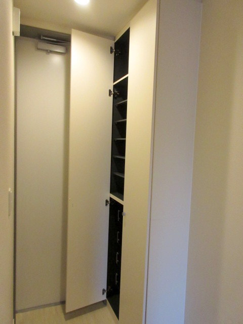 Ｗｉｓｔｅｒｉａ　ｇａｒｄｅｎの玄関|★シューズボックス★