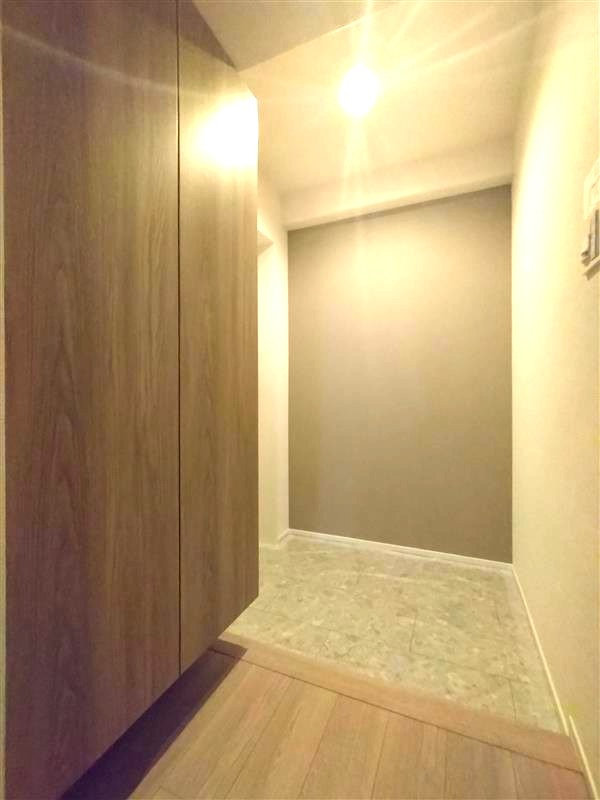 朝日プラザ伏見東の玄関