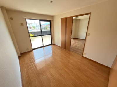 【内装】 | プリムロウズ | 洋室