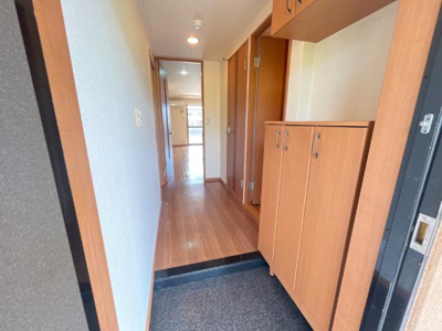 【玄関】 | プリムロウズ | 玄関