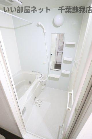 マーヴェラス葛城の内装|落ち着いた玄関です