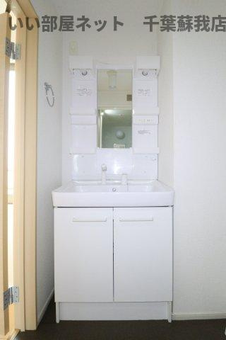 マーヴェラス葛城の洗面所|コンパクトで使いやすい洗面所