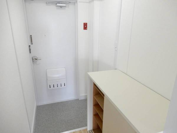 ビレッジハウス港島タワー1号棟の玄関|ビレッジハウスの同一物件・同一タイプの間取りの写真です