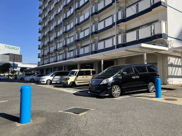 ビレッジハウス港島タワー1号棟の駐車場|駐車場完備です