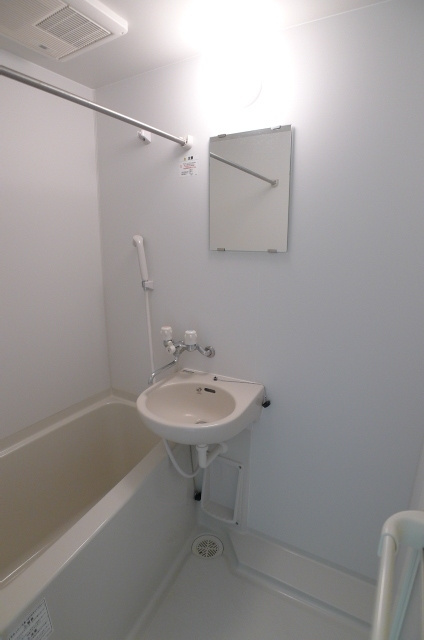 ＰＡＴＩＯ　ＳＱＵＡＲＥの浴室|バス