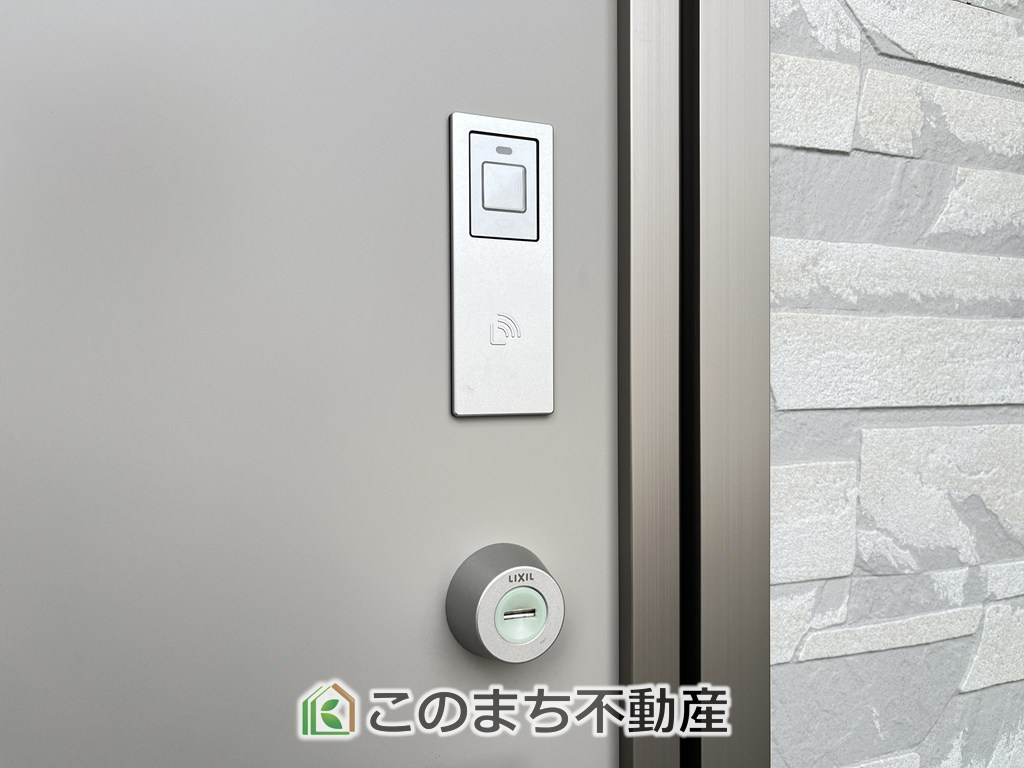 CRADLEGARDEN小山市横倉第4の設備|玄関のカギはワンタッチでダブルロックが可能なカードキーを採用しております☆
