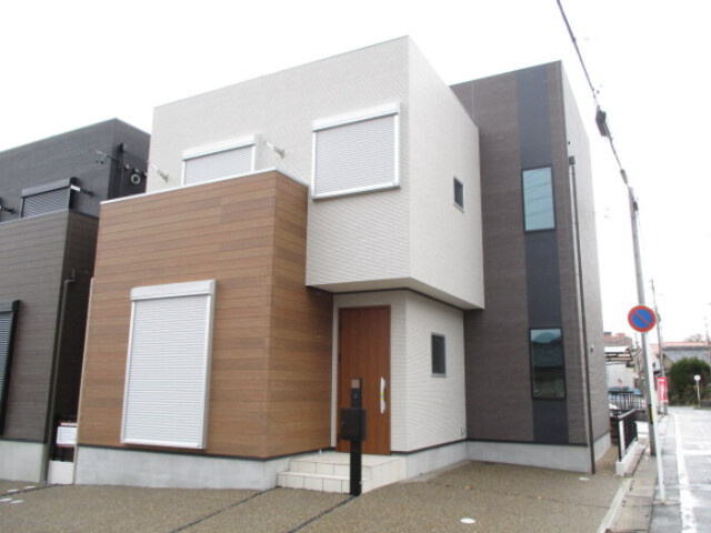 岡崎市明大寺町字沖折戸の一戸建て