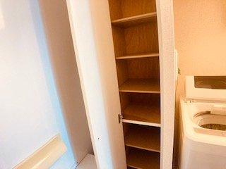 神戸市西区南別府１丁目のアパートの玄関