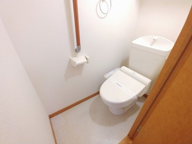明石市西明石西町２丁目のアパートのその他|温水洗浄便座付きトイレ