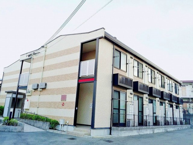 レオパレス堀田の外観