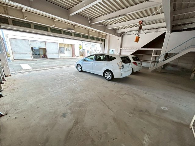 蒲郡市三谷町貸店舗の駐車場