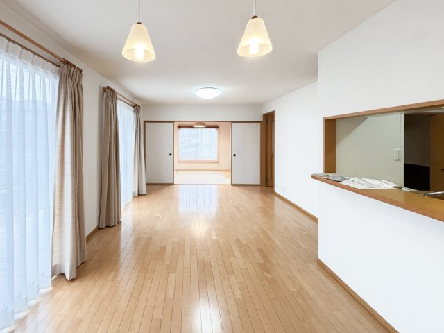 両三柳T戸建の居間・リビング