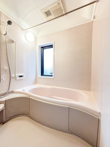 両三柳T戸建の浴室