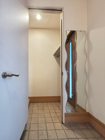 両三柳T戸建の玄関