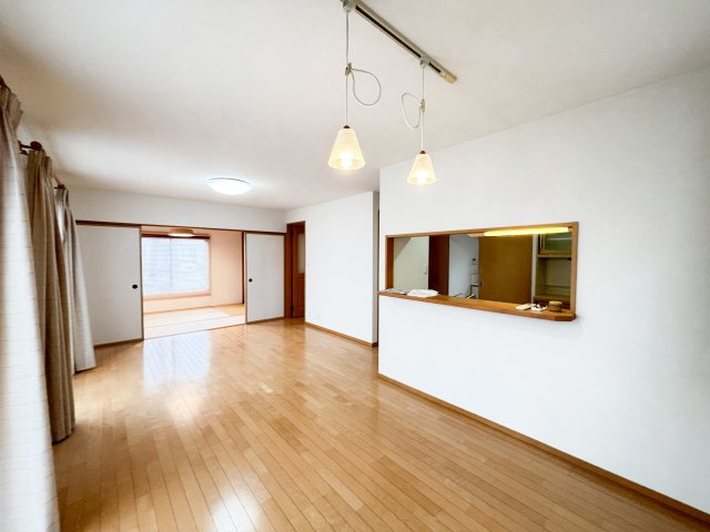 両三柳T戸建の居間・リビング