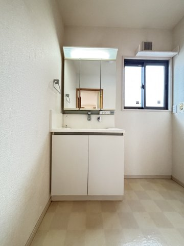 両三柳T戸建の洗面所