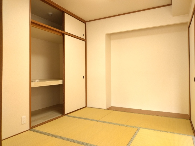 グランドヒル西宮高座台マンションA棟の和室