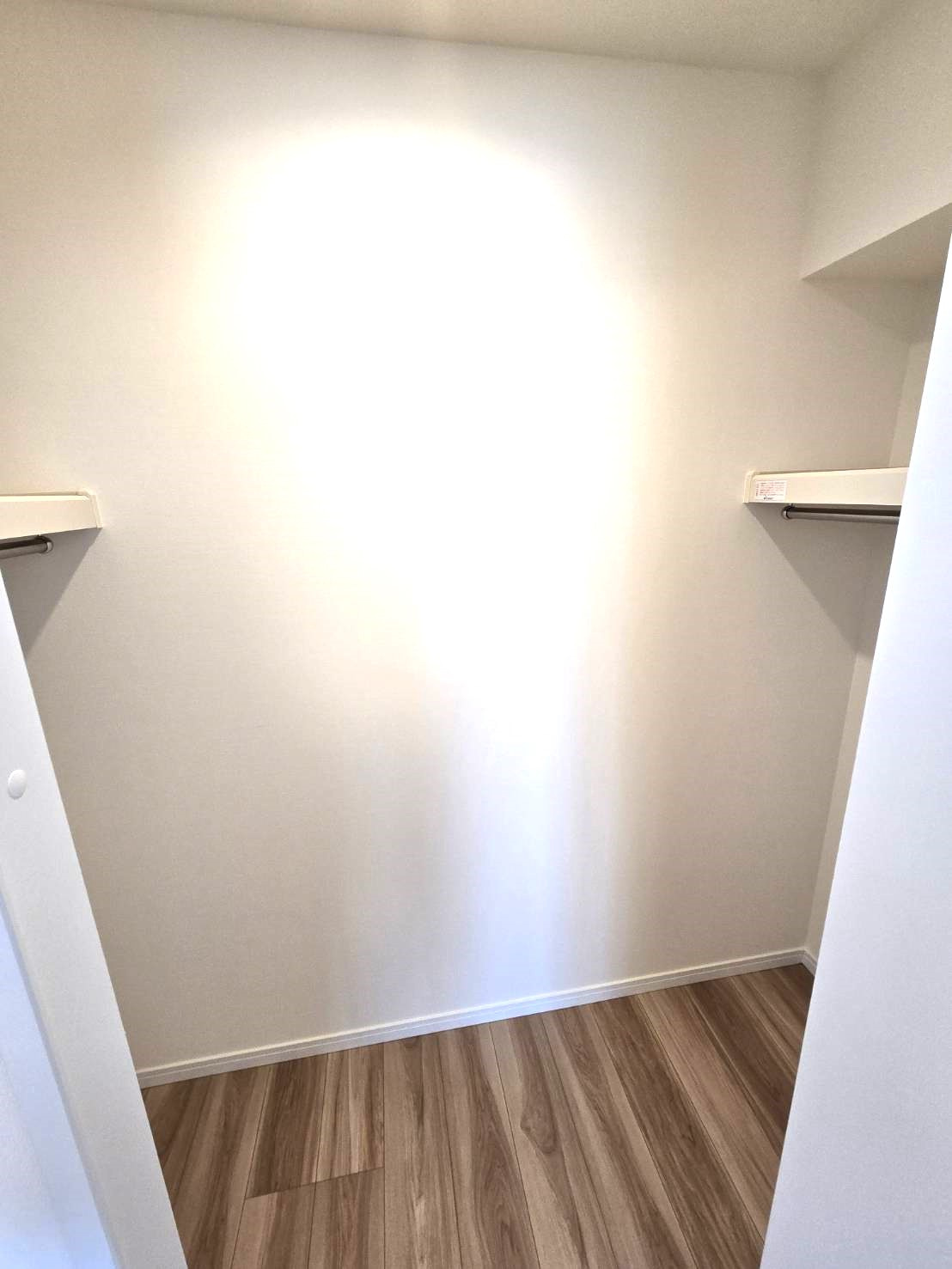 エスポワール吉塚の収納|
凄く大きなウォークインクローゼット♪
収納が大きいのでお部屋を広く使えます☆