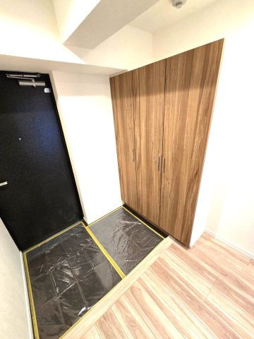 エスポワール吉塚の玄関|
シューズボックス付きなので付きなので玄関をきれいに保てます☆靴が多い方も収納場所には困りません☆
