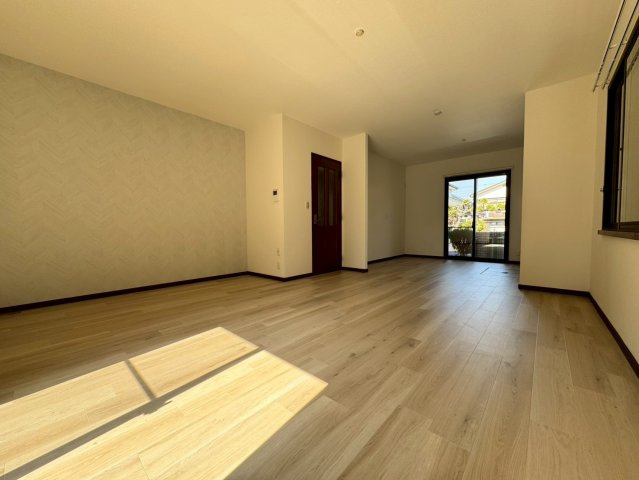 入間市小谷田中古戸建の居間・リビング