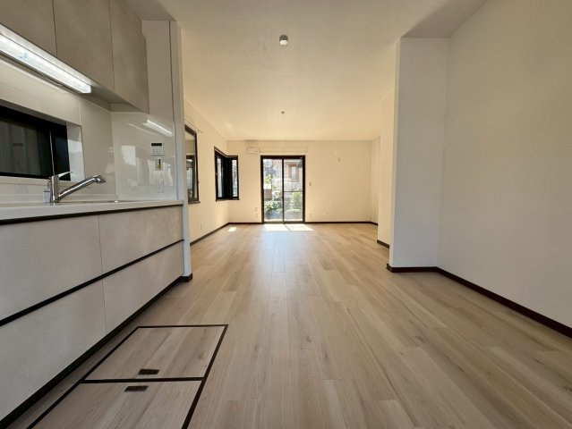 入間市小谷田中古戸建の居間・リビング