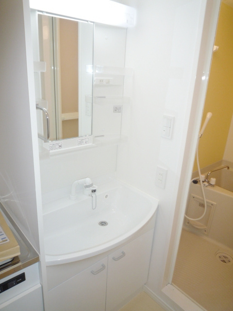 Mimosa House Jiyugaokaの独立洗面台