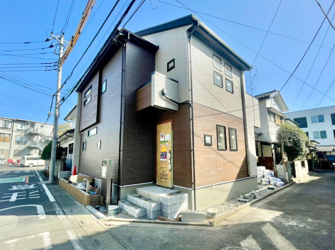 新築／志木市上宗岡３丁目　全１棟の外観|モダンな外観です