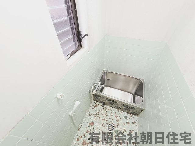 【浴室】 | 八雲台2丁目中古戸建（収益物件） | コンパクトで使いやすいお風呂です