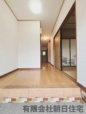 【玄関】 | 八雲台2丁目中古戸建（収益物件） | ゆったりとした玄関です