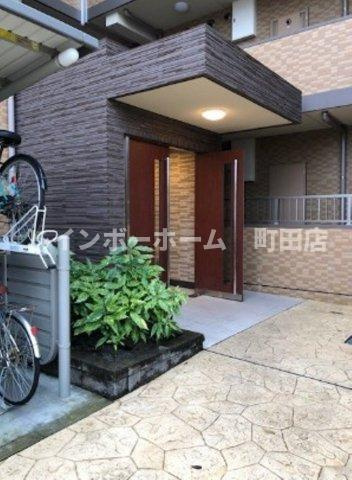 グリンデルヴァルト※初期費用分割あと払いサービス利用可能物件のエントランス