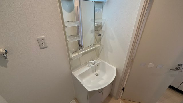 KTIレジデンス蛍池Ⅱの洗面所