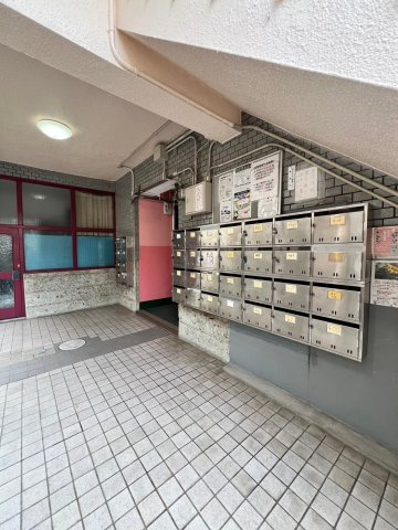 垂水マンションのエントランス