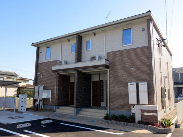 サンプラスⅢの外観