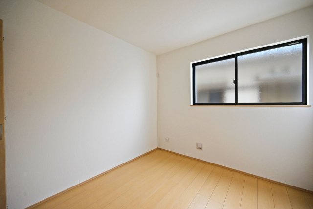 ハートフルタウン伊丹市奥畑2丁目新築一戸建て│3LDK+駐車2台可(車種制限有)の洋室|‐洋室5.2帖(2F)-