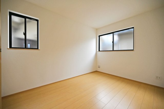 ハートフルタウン伊丹市奥畑2丁目新築一戸建て│3LDK+駐車2台可(車種制限有)の洋室|‐洋室6帖(2F)-