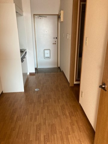 収納もある玄関です