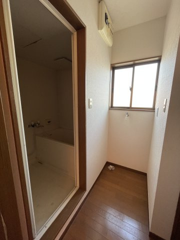 北葛飾郡杉戸町大字下高野の賃貸マンションの洗面所