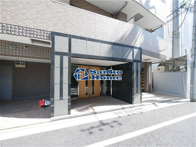 ロアール御茶ノ水順天堂大学前のエントランス