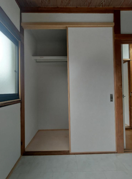 西田中町貸家の収納