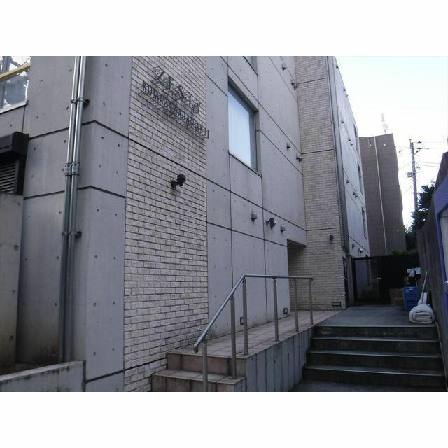 ZESTY駒沢大学Ⅱのエントランス